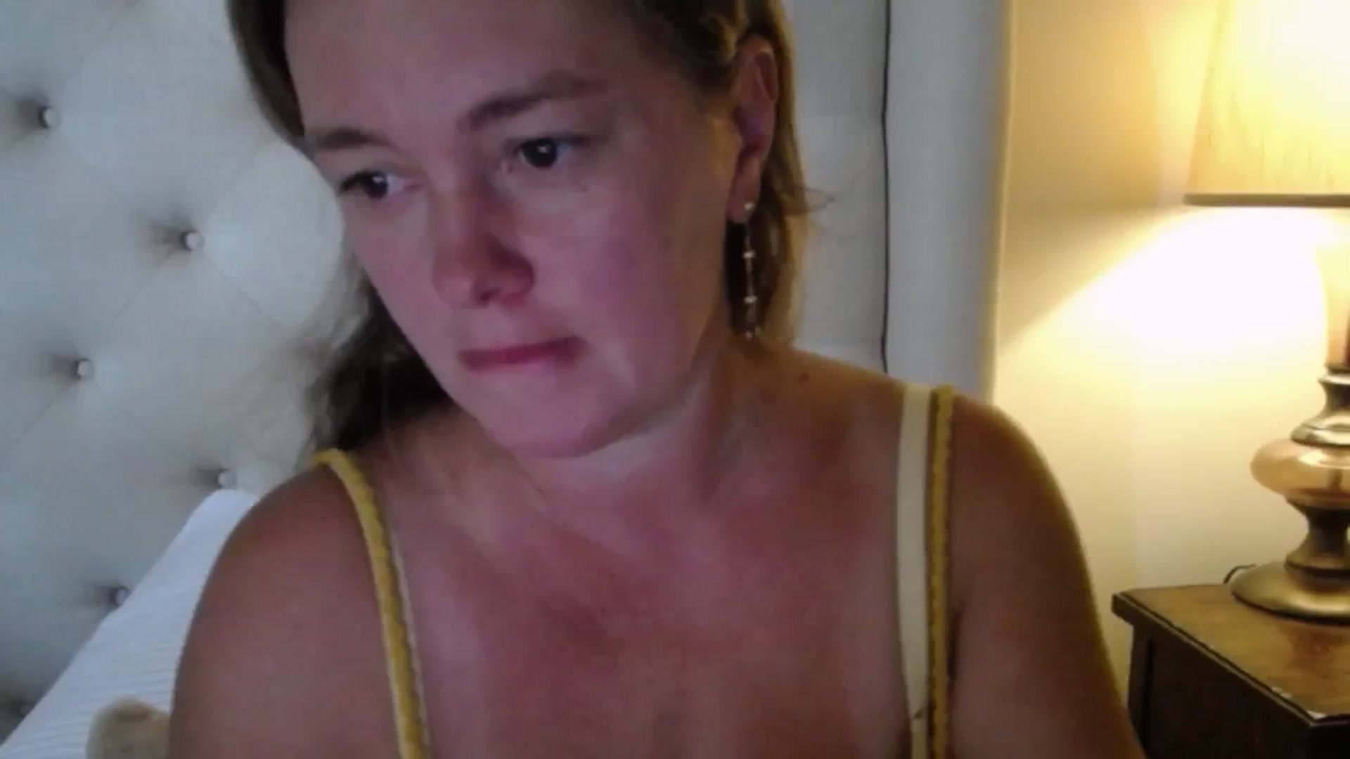 Gallery image thumbnail from J0llye's myfreecams stream on, 08/22/2025, 17:51 image 3 of 20