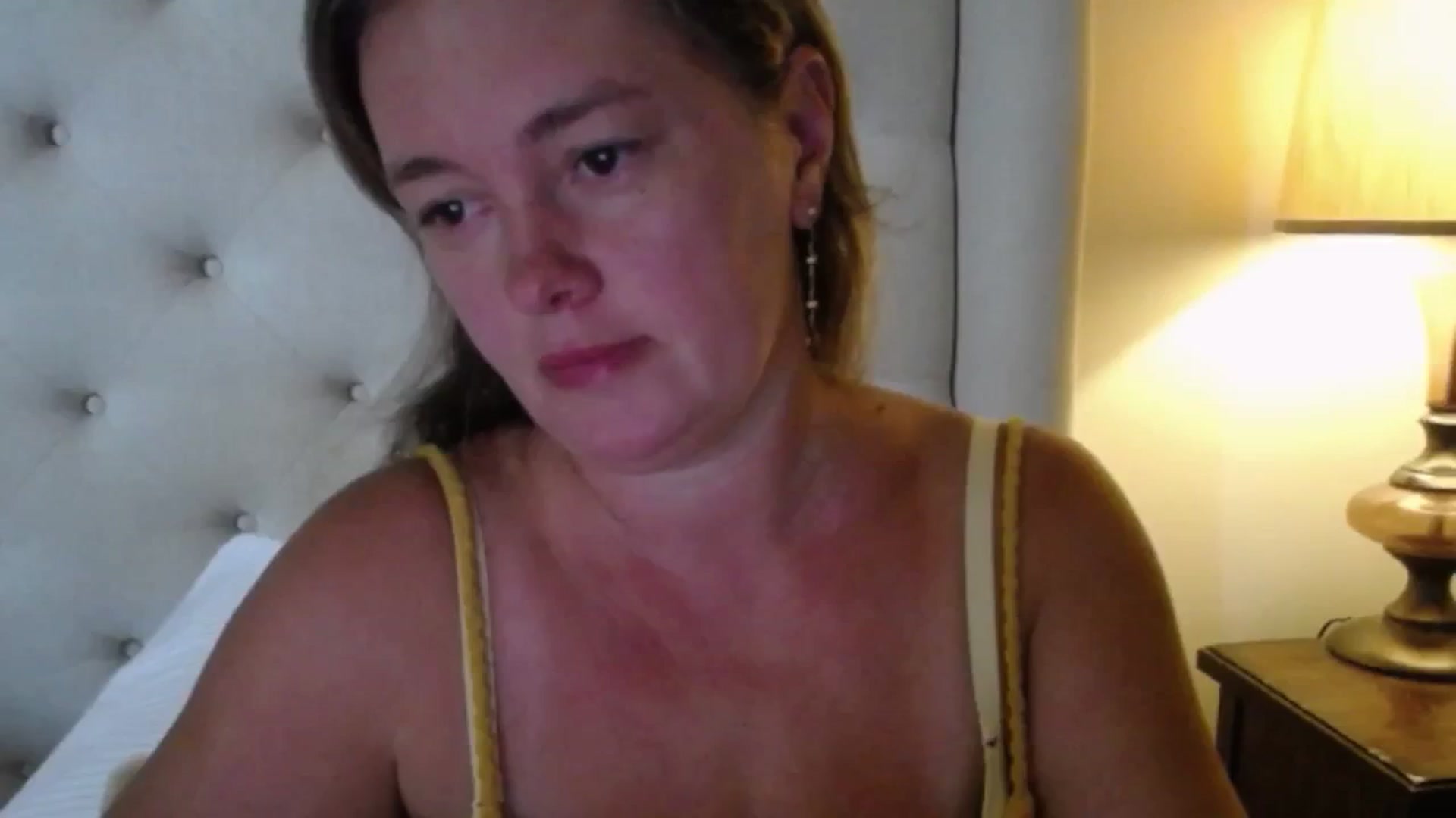 Gallery image thumbnail from J0llye's myfreecams stream on, 08/22/2025, 17:51 image 8 of 20
