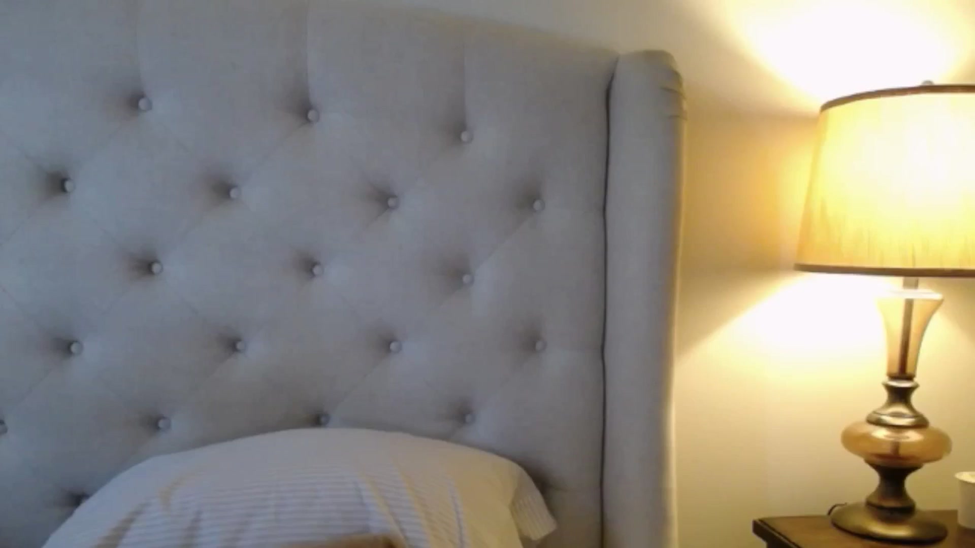 Gallery image thumbnail from J0llye's myfreecams stream on, 08/22/2025, 18:50 image 7 of 20