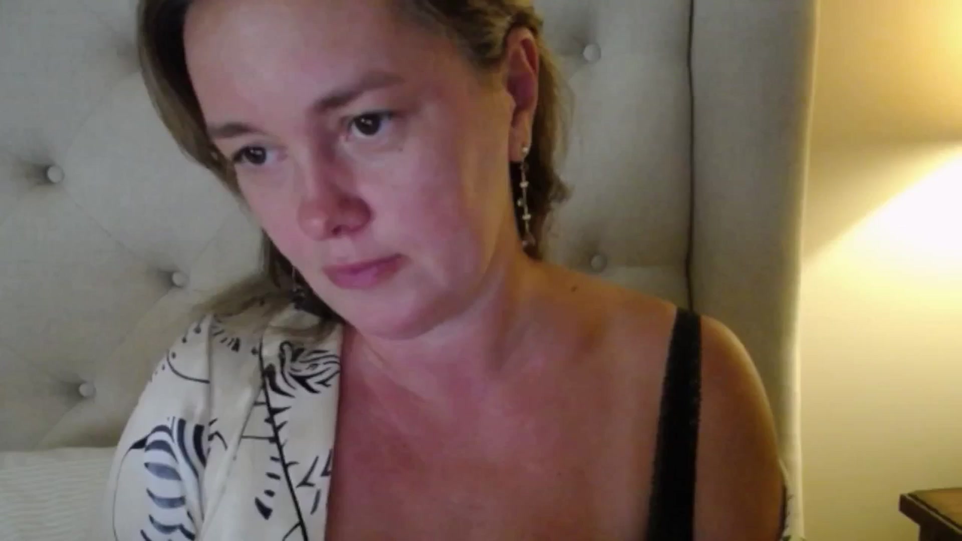 Gallery image thumbnail from J0llye's myfreecams stream on, 08/24/2025, 20:28 image 14 of 20