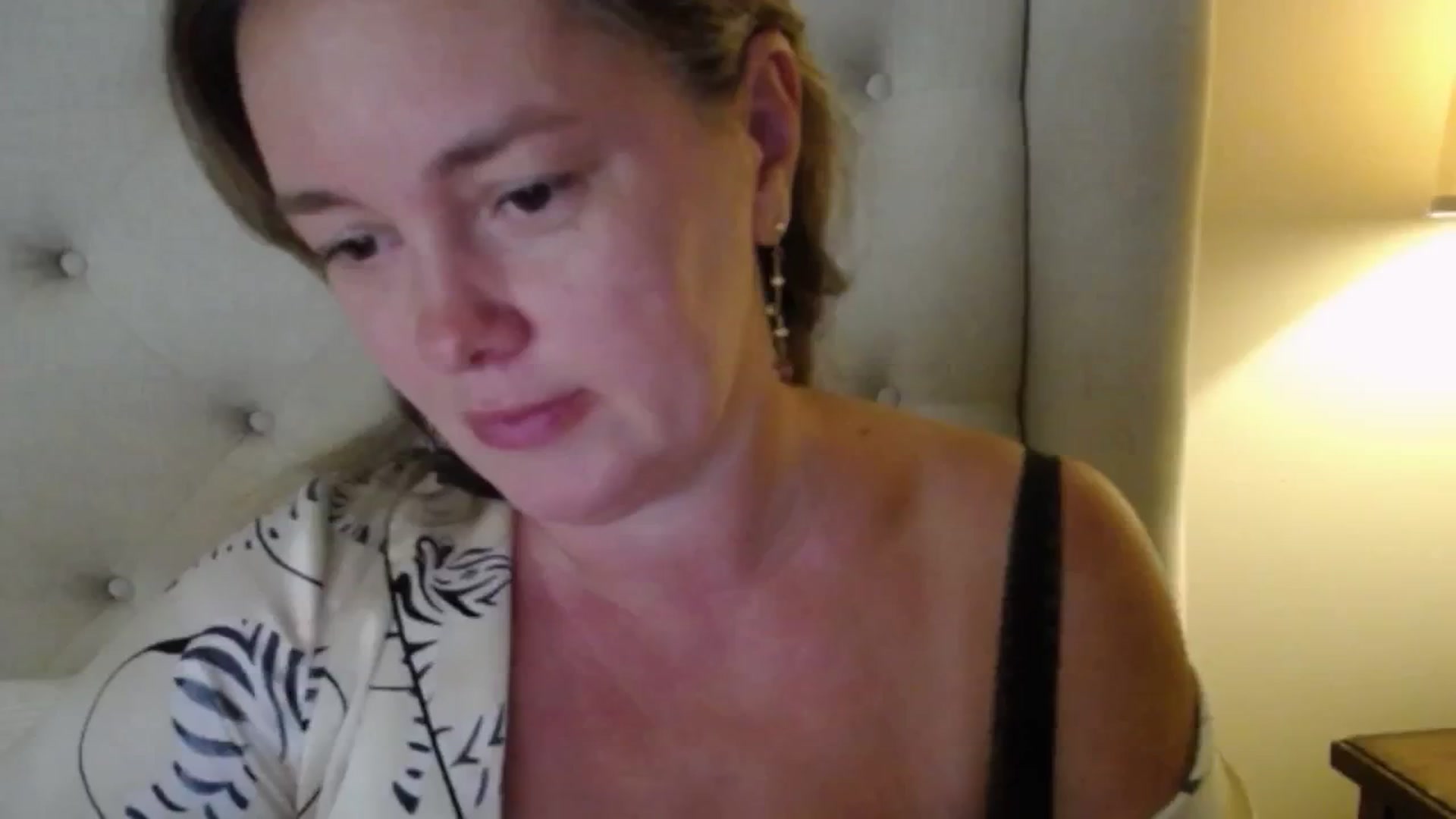 Gallery image thumbnail from J0llye's myfreecams stream on, 08/24/2025, 20:28 image 8 of 20
