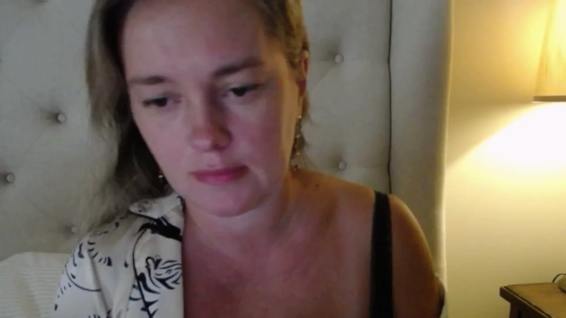 Gallery image thumbnail from J0llye's myfreecams stream on, 08/24/2025, 20:28 image 3 of 20