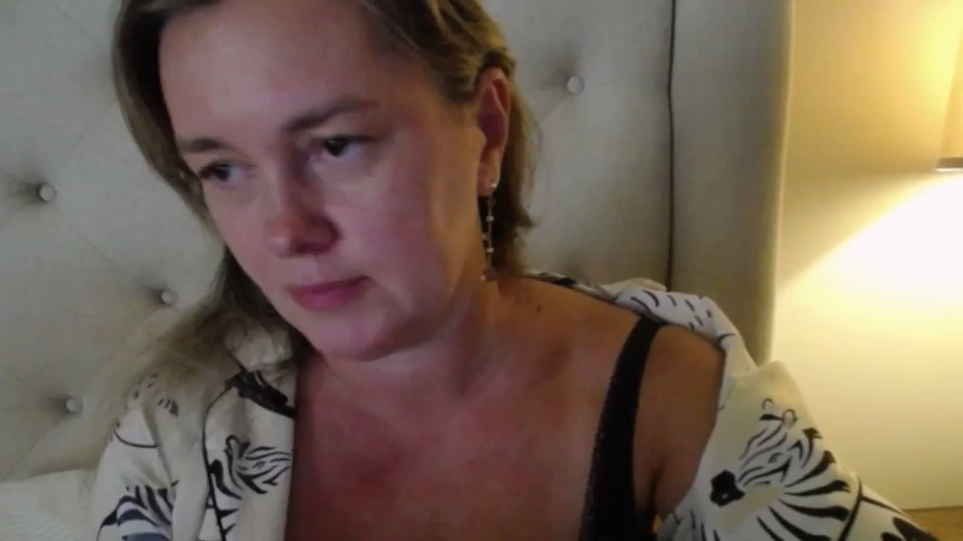 Gallery image thumbnail from J0llye's myfreecams stream on, 08/24/2025, 20:28 image 20 of 20