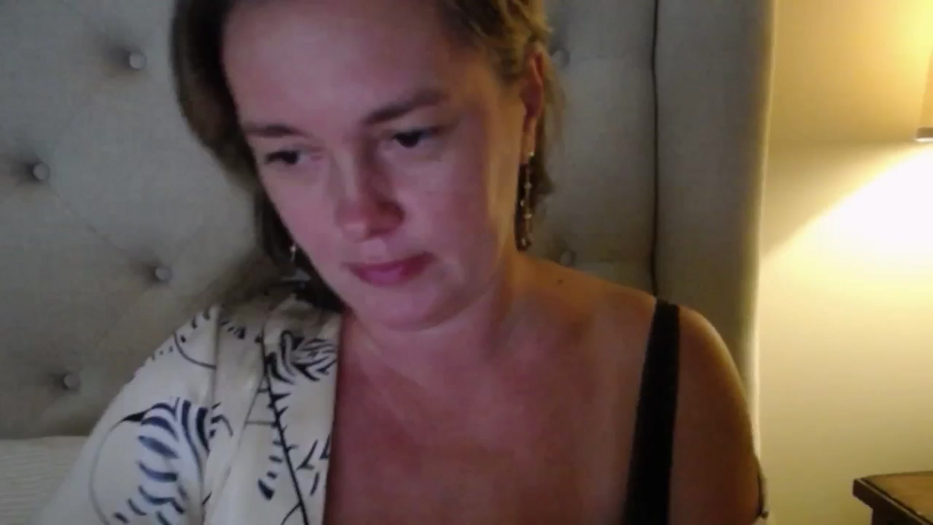Gallery image thumbnail from J0llye's myfreecams stream on, 08/24/2025, 20:28 image 11 of 20