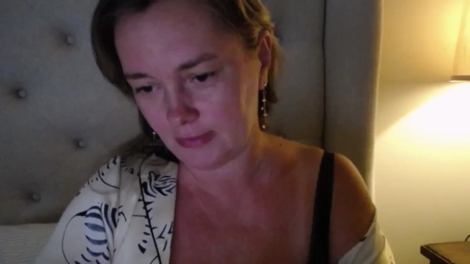 Gallery image thumbnail from J0llye's myfreecams stream on, 08/24/2025, 20:28 image 6 of 20