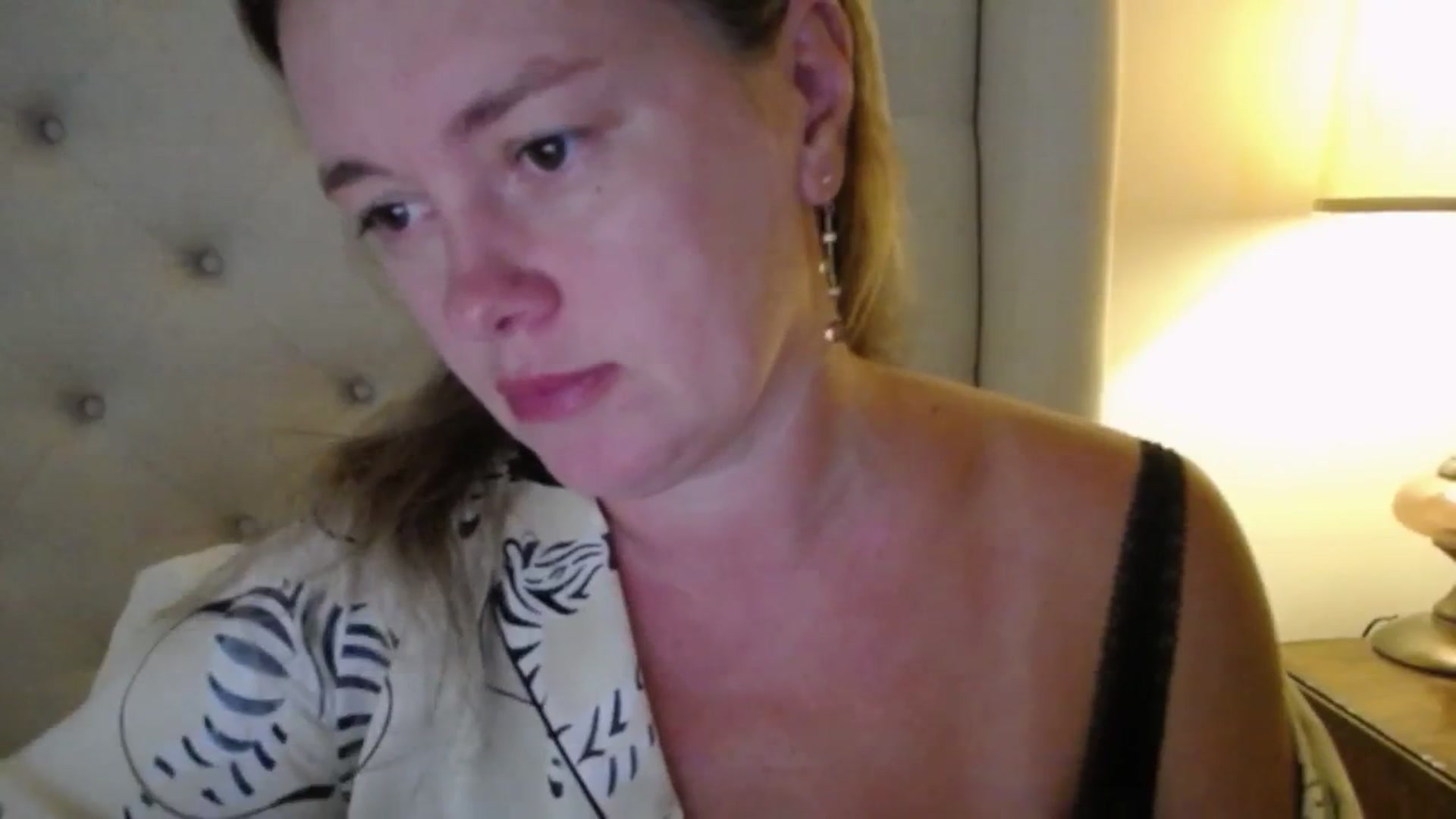 Gallery image thumbnail from J0llye's myfreecams stream on, 08/25/2025, 18:03 image 4 of 20