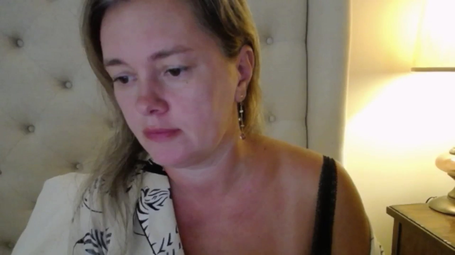 Gallery image thumbnail from J0llye's myfreecams stream on, 08/25/2025, 18:03 image 10 of 20