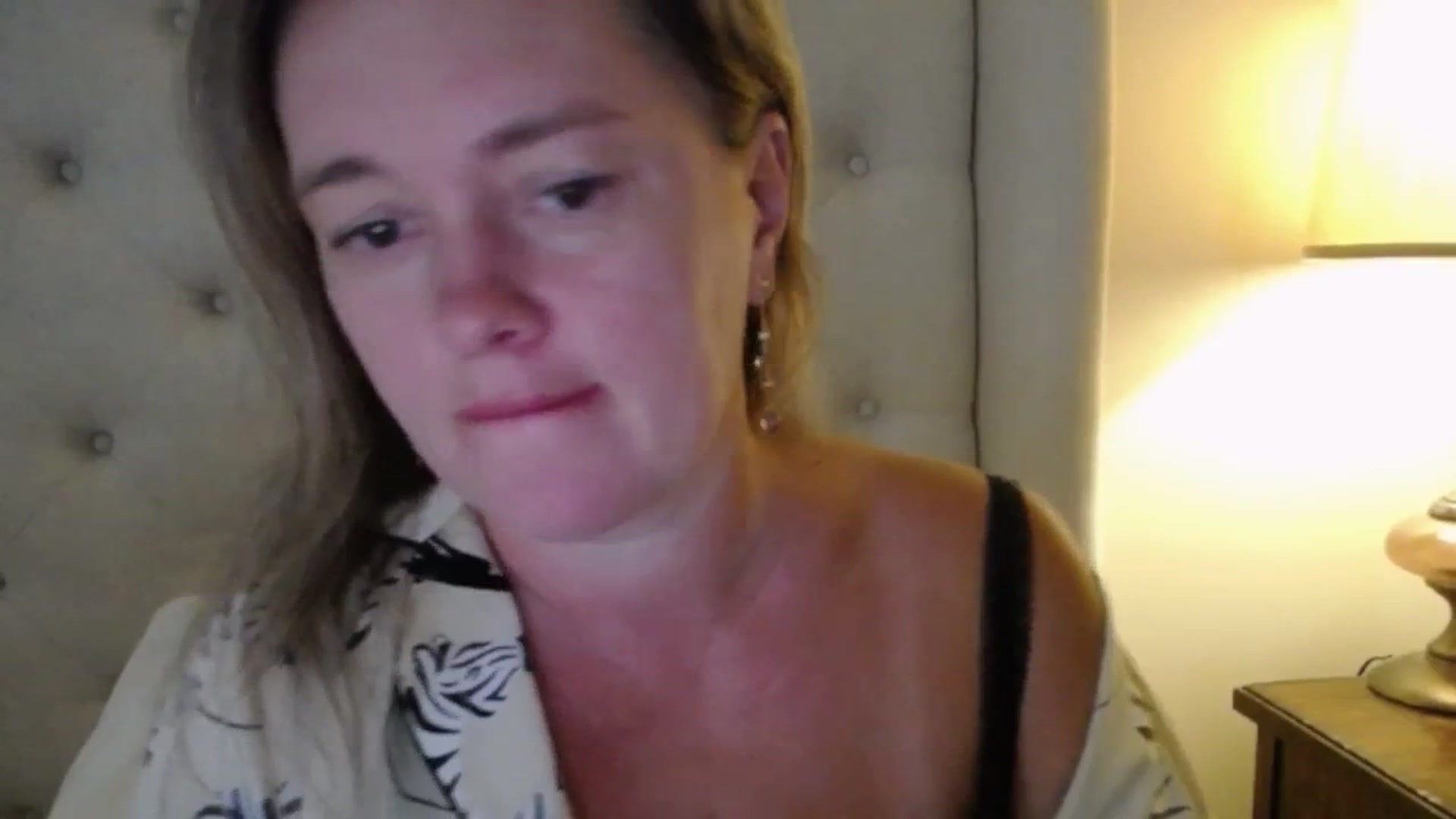 Gallery image thumbnail from J0llye's myfreecams stream on, 08/25/2025, 18:03 image 13 of 20