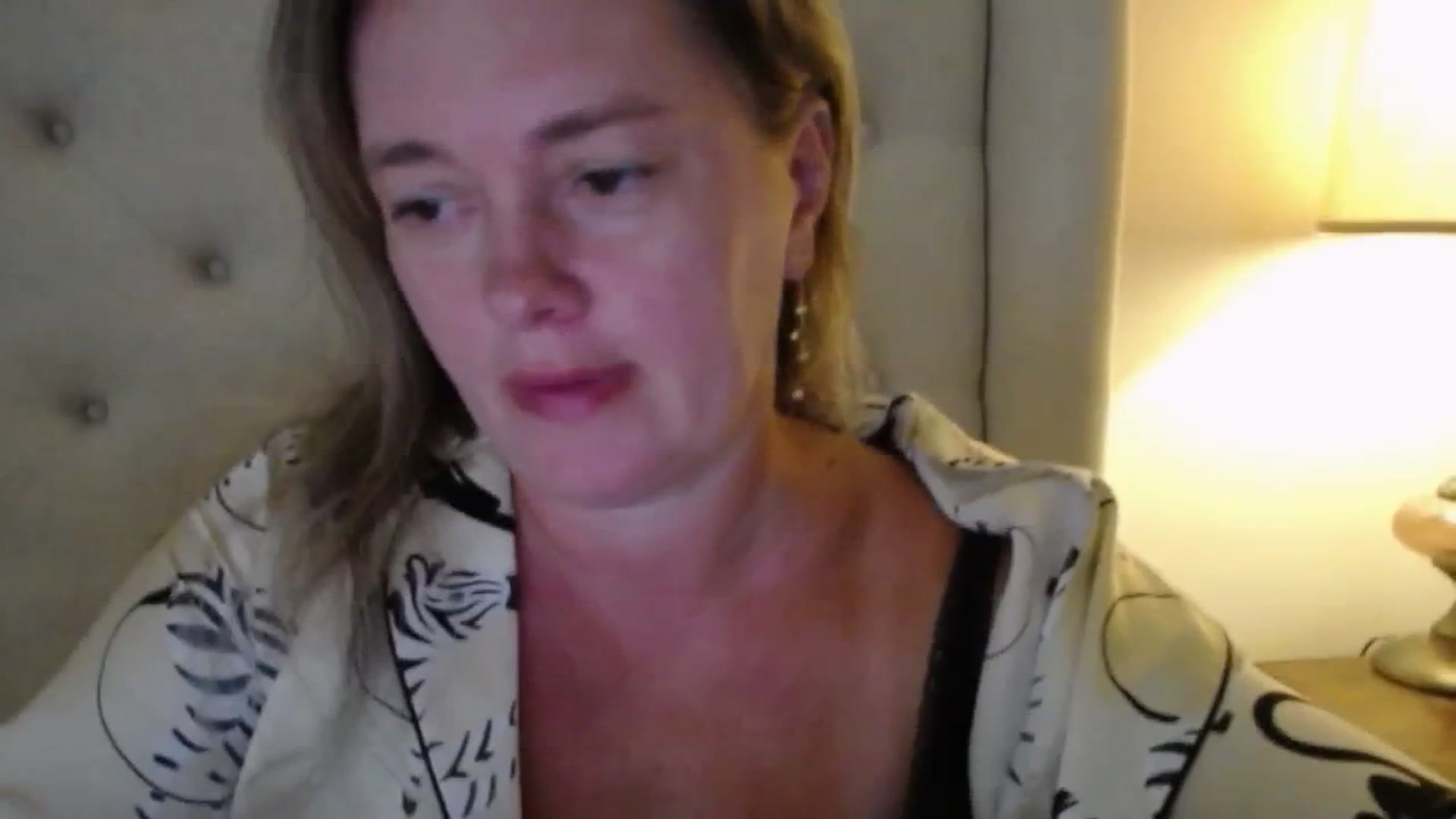 Gallery image thumbnail from J0llye's myfreecams stream on, 08/25/2025, 18:03 image 15 of 20