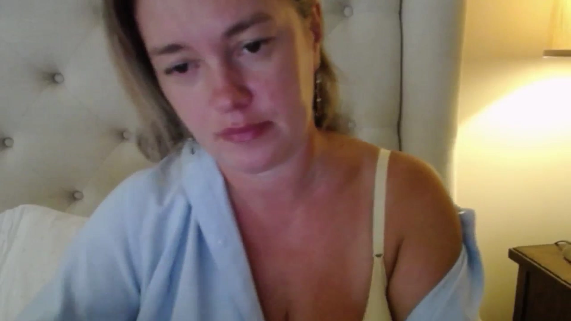 Gallery image thumbnail from J0llye's myfreecams stream on, 08/26/2025, 16:33 image 7 of 20