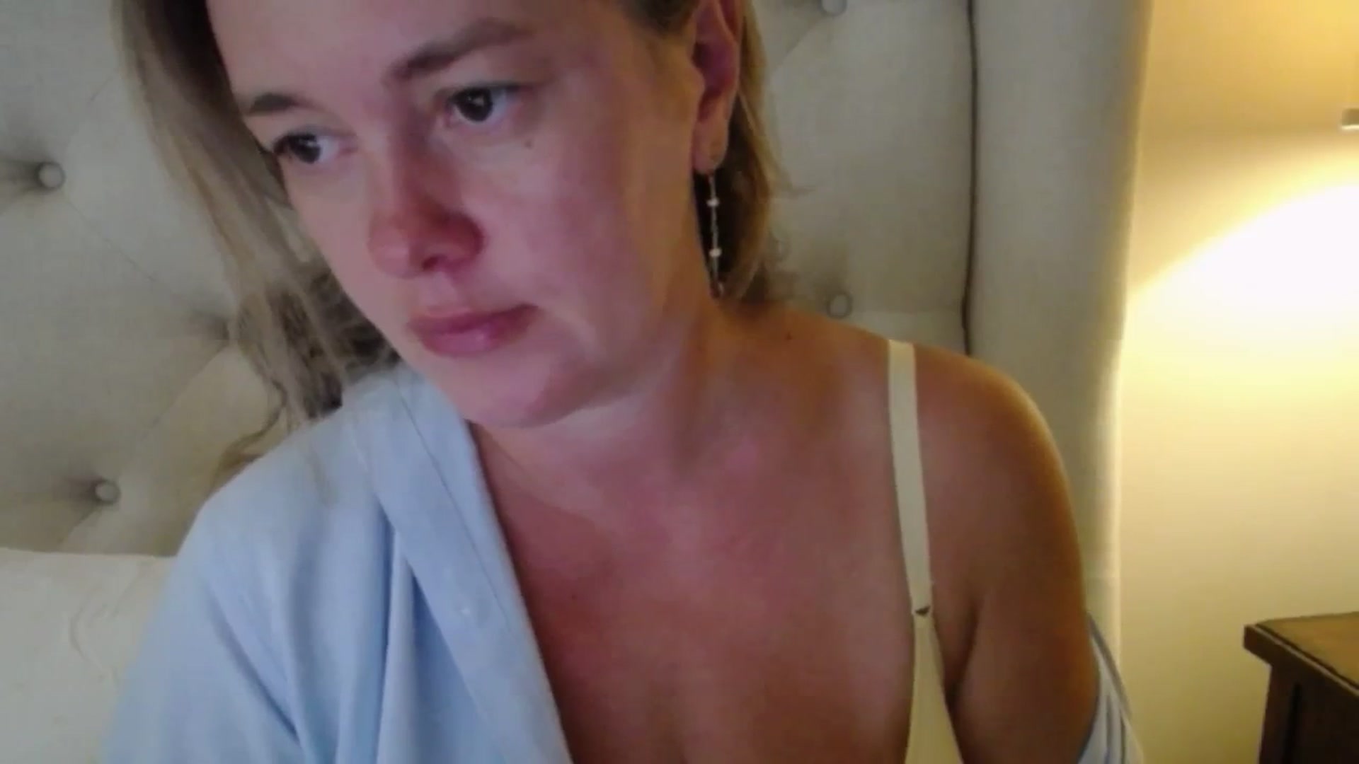 Gallery image thumbnail from J0llye's myfreecams stream on, 08/26/2025, 16:33 image 11 of 20