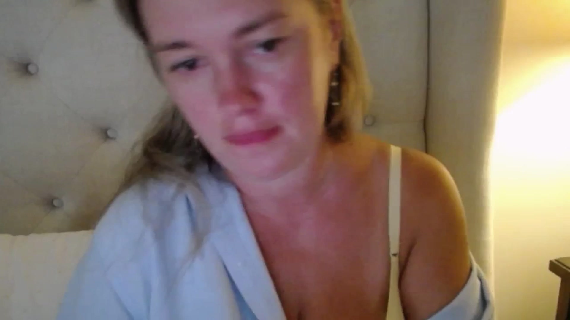 Gallery image thumbnail from J0llye's myfreecams stream on, 08/26/2025, 19:05 image 13 of 20