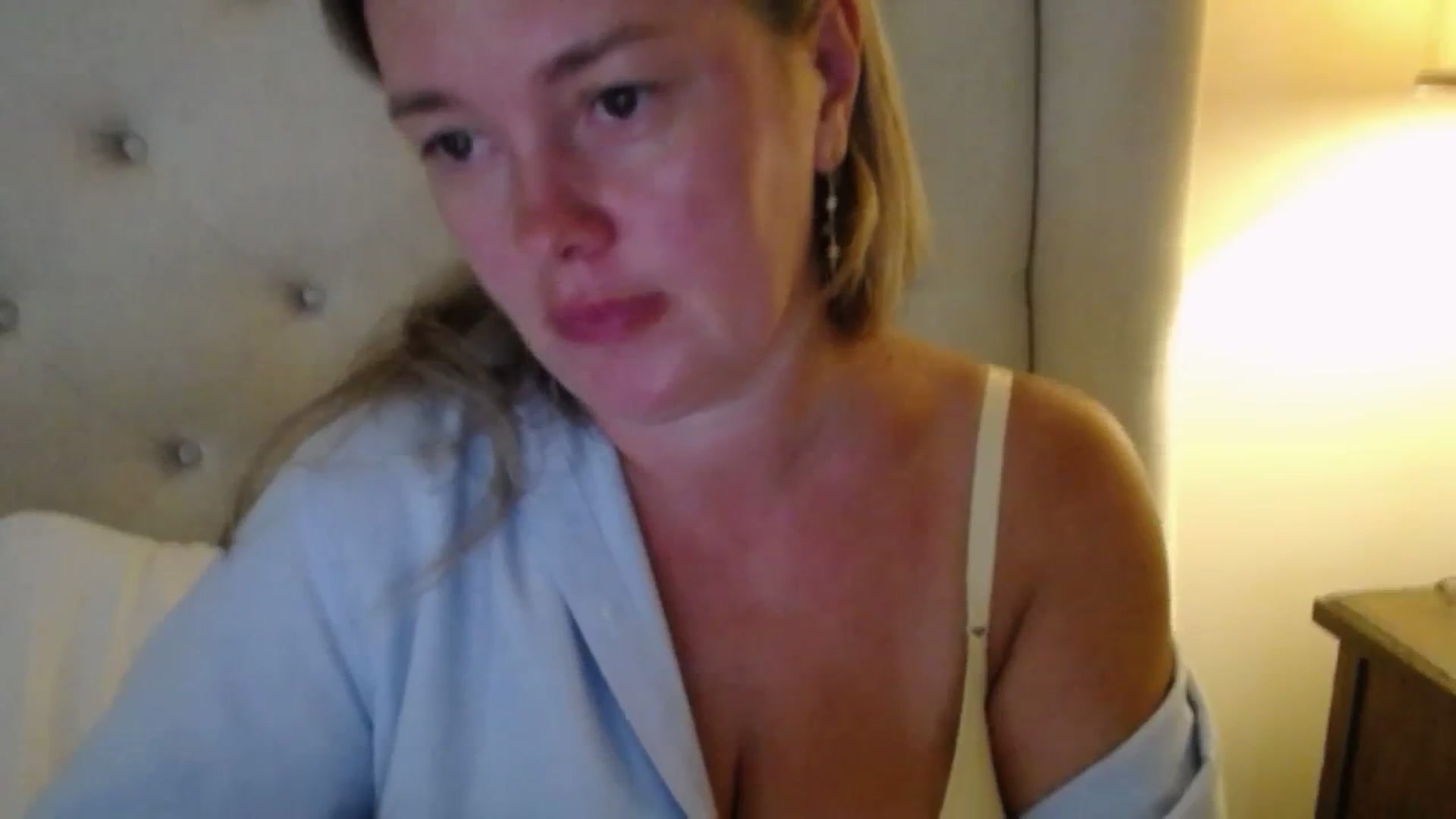 Gallery image thumbnail from J0llye's myfreecams stream on, 08/26/2025, 19:05 image 5 of 20
