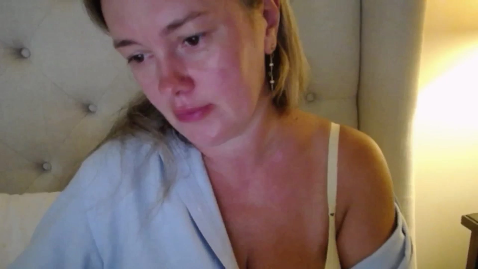 Gallery image thumbnail from J0llye's myfreecams stream on, 08/26/2025, 19:05 image 12 of 20