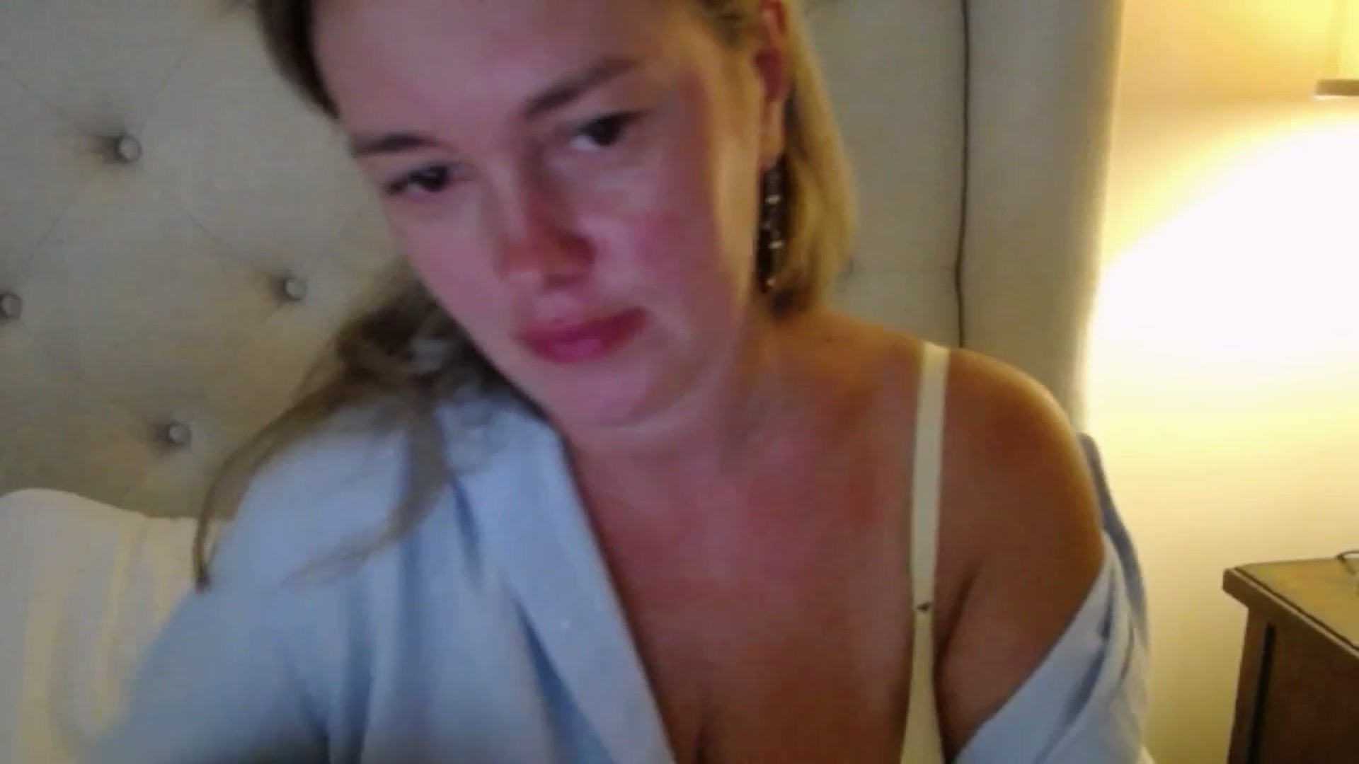 Gallery image thumbnail from J0llye's myfreecams stream on, 08/26/2025, 19:05 image 3 of 20