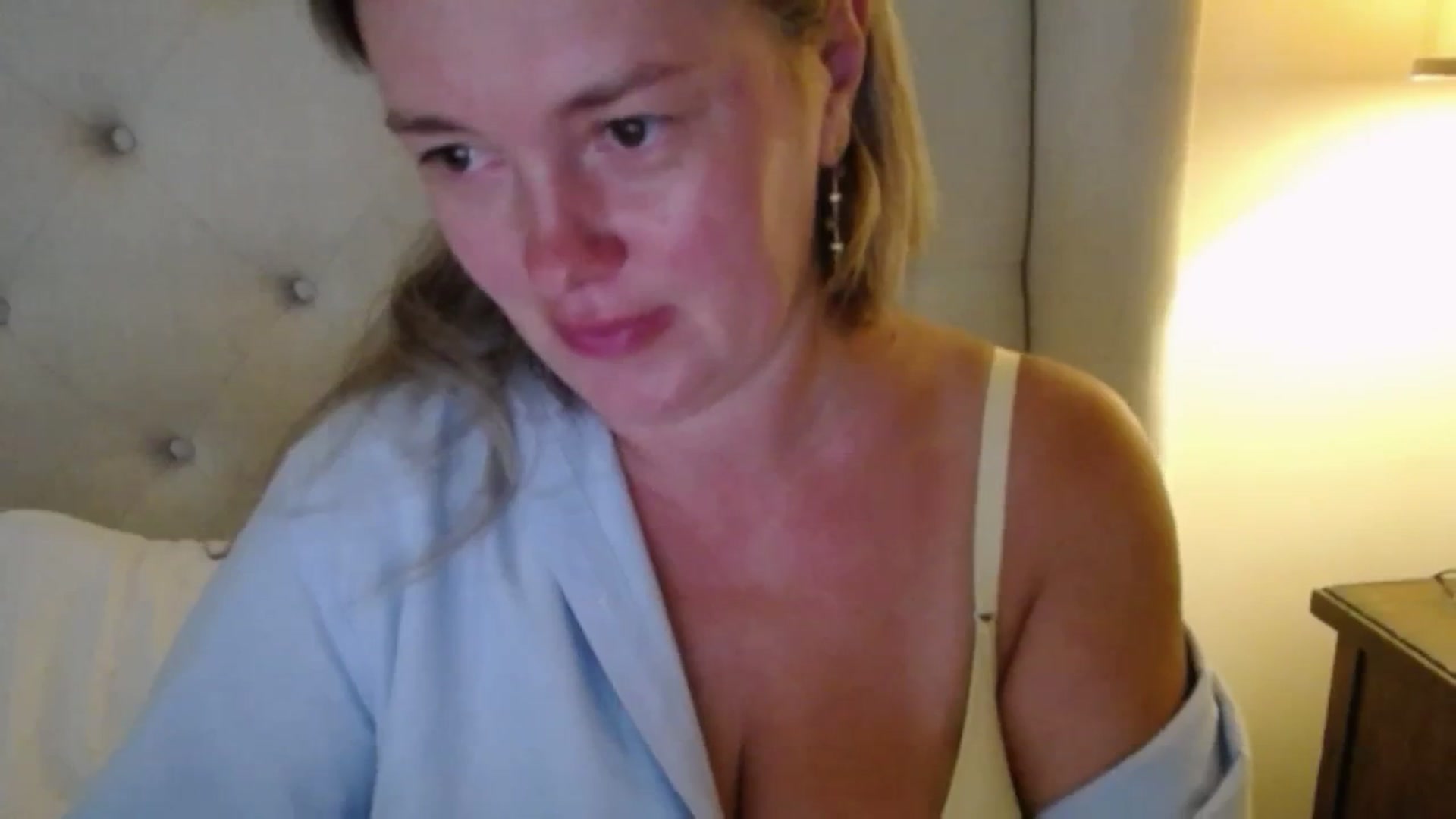 Gallery image thumbnail from J0llye's myfreecams stream on, 08/26/2025, 19:05 image 7 of 20