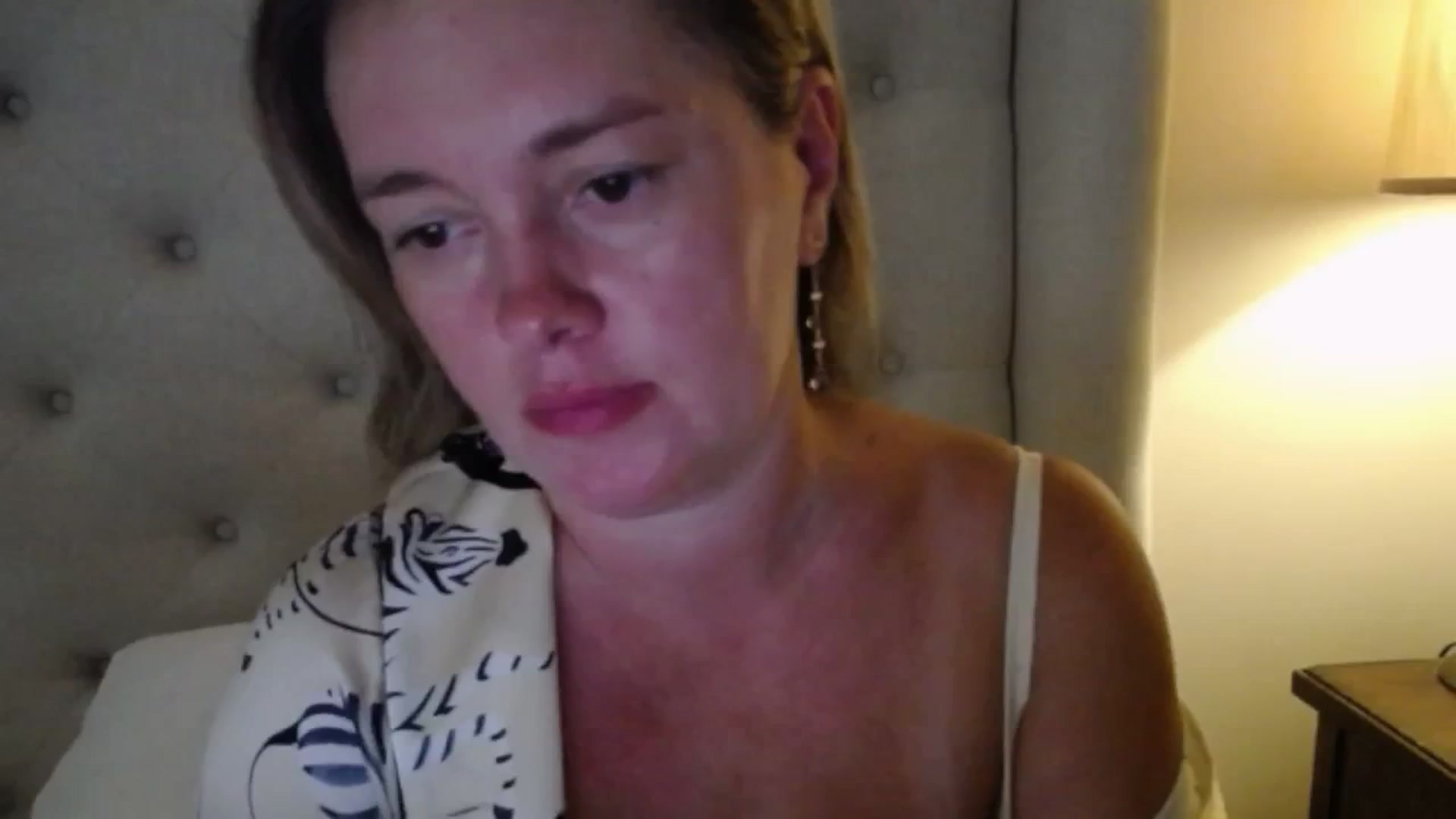 Gallery image thumbnail from J0llye's myfreecams stream on, 08/27/2025, 18:10 image 2 of 20