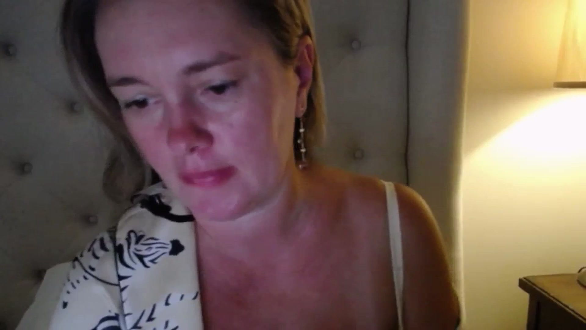 Gallery image thumbnail from J0llye's myfreecams stream on, 08/27/2025, 18:10 image 15 of 20