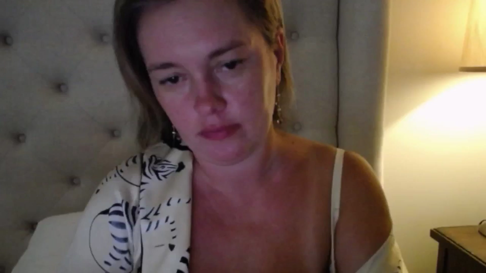 Gallery image thumbnail from J0llye's myfreecams stream on, 08/27/2025, 18:10 image 5 of 20