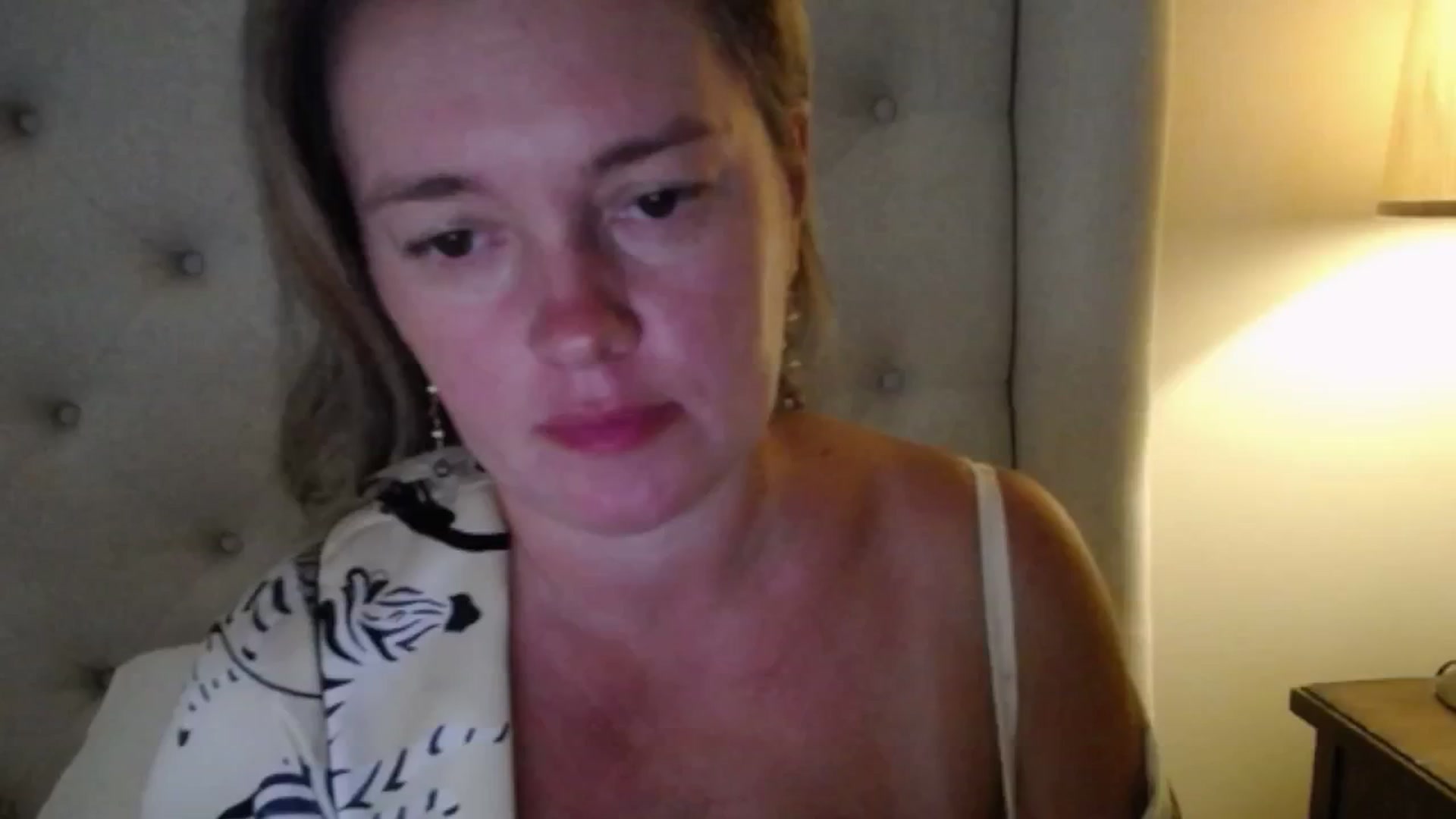 Gallery image thumbnail from J0llye's myfreecams stream on, 08/27/2025, 18:10 image 10 of 20