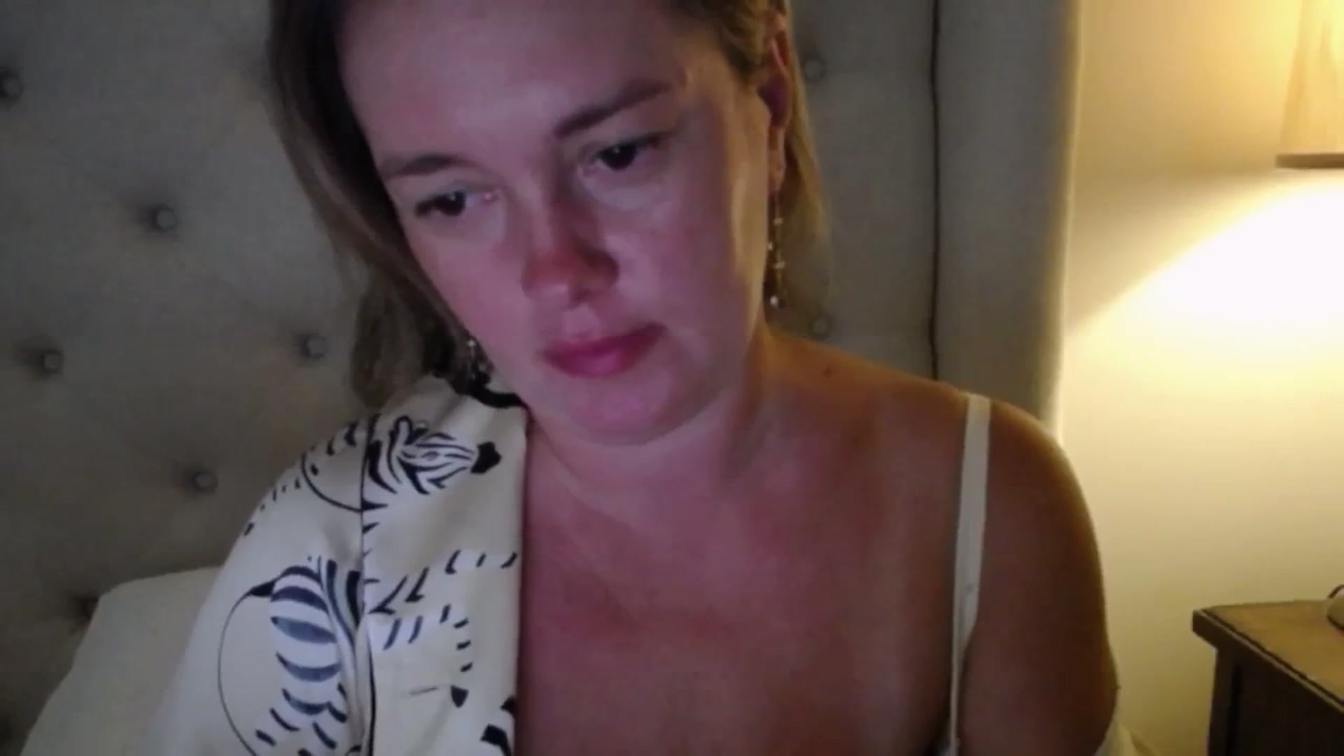 Gallery image thumbnail from J0llye's myfreecams stream on, 08/27/2025, 18:10 image 17 of 20