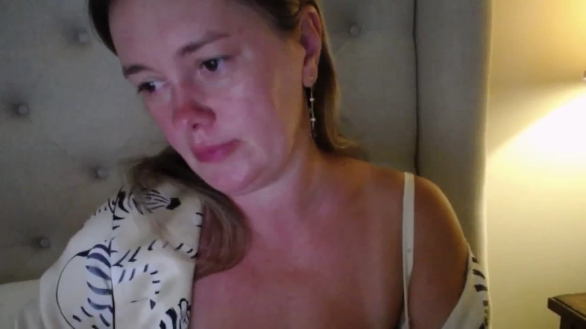 Gallery image thumbnail from J0llye's myfreecams stream on, 08/27/2025, 19:22 image 11 of 20