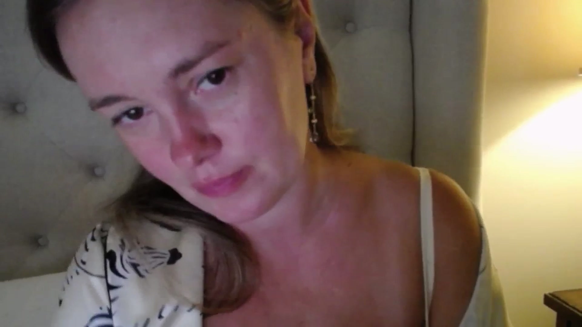 Gallery image thumbnail from J0llye's myfreecams stream on, 08/27/2025, 19:22 image 9 of 20