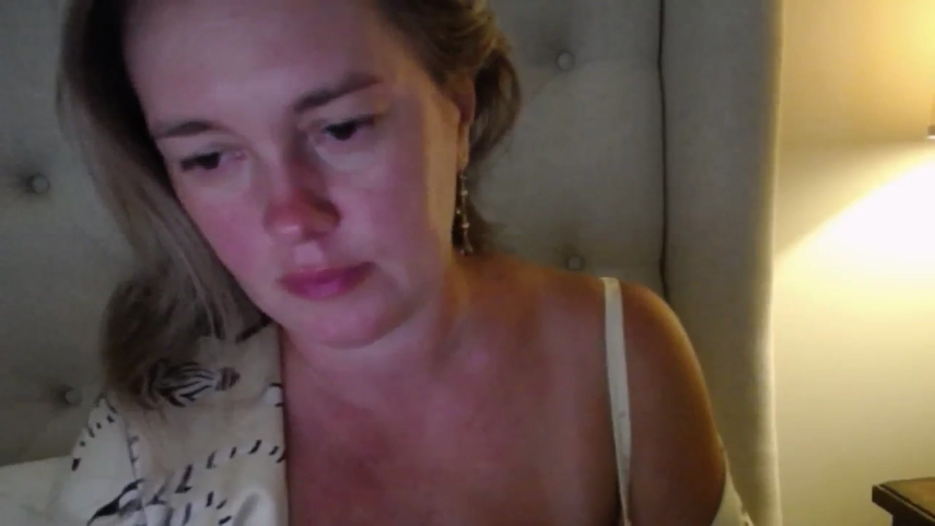 Gallery image thumbnail from J0llye's myfreecams stream on, 08/27/2025, 19:22 image 12 of 20