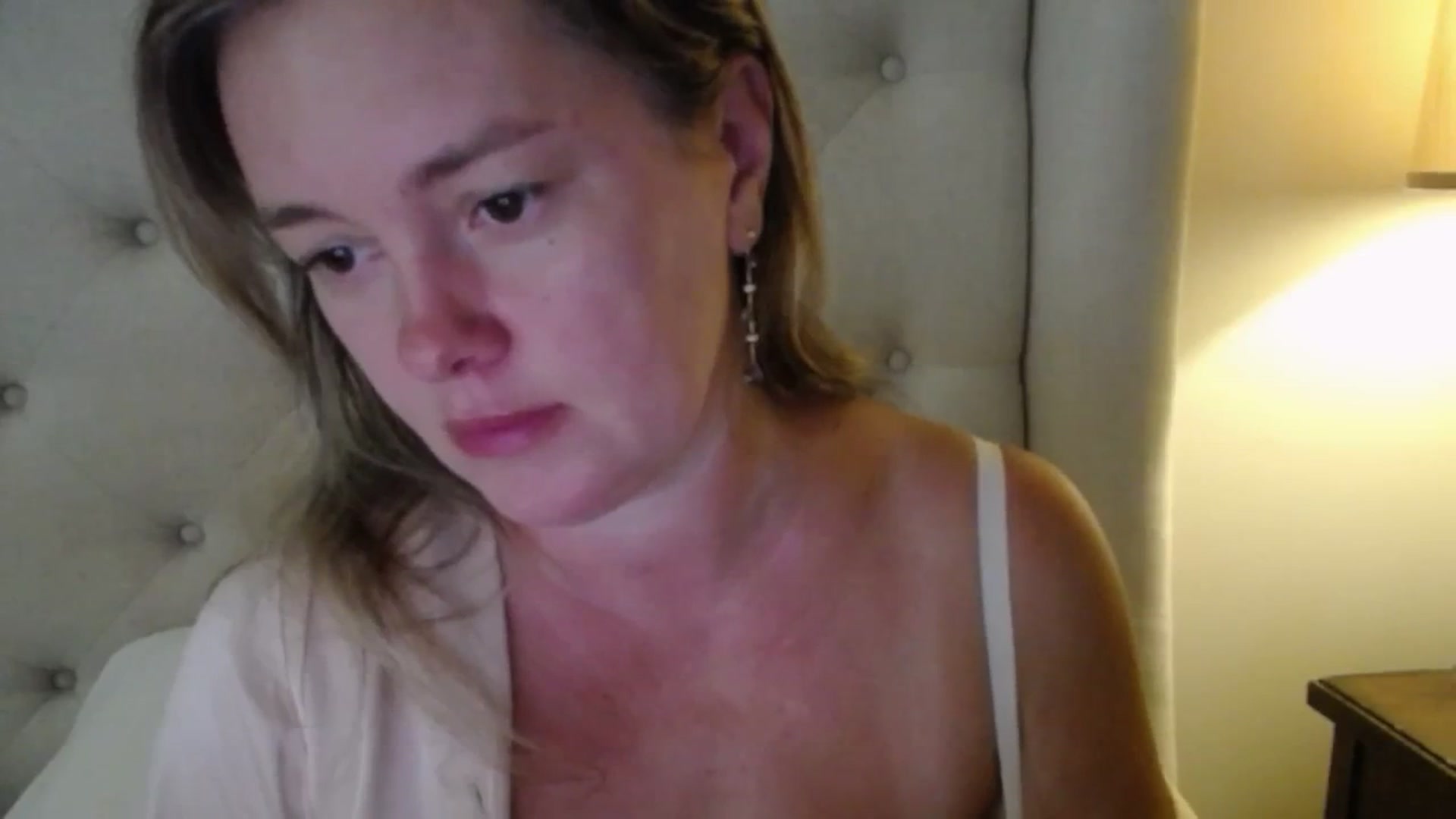 Gallery image thumbnail from J0llye's myfreecams stream on, 08/28/2025, 16:31 image 2 of 20