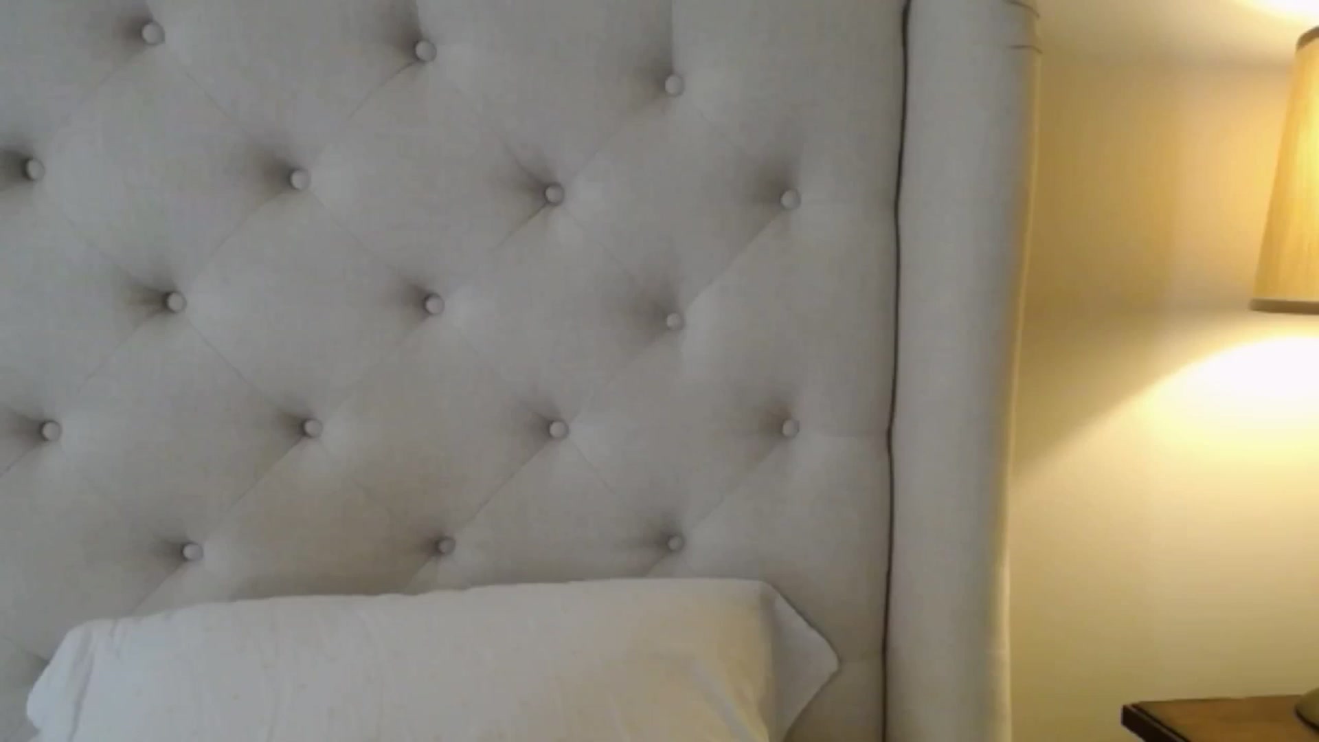 Gallery image thumbnail from J0llye's myfreecams stream on, 08/29/2025, 16:14 image 8 of 20