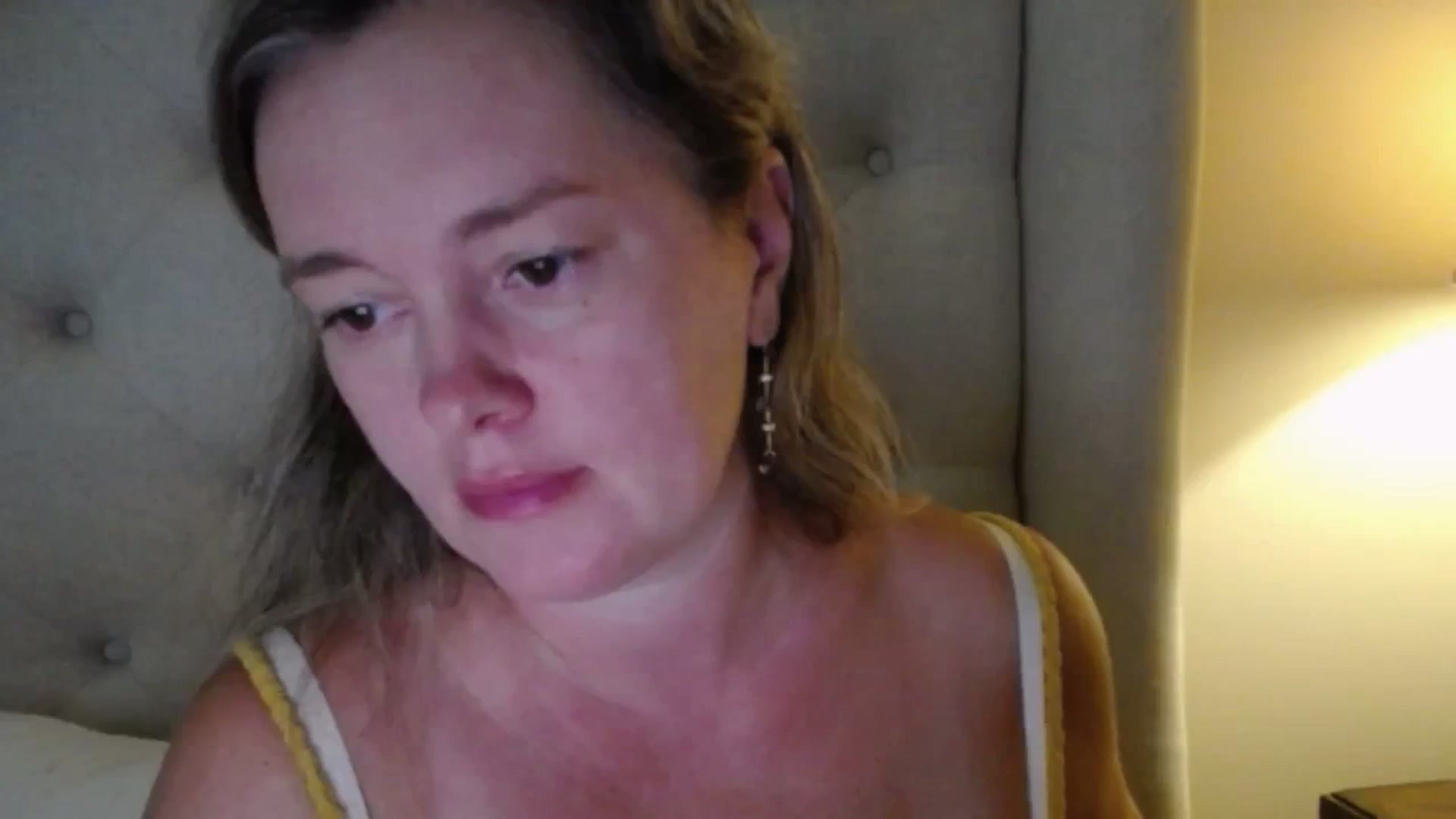 Gallery image thumbnail from J0llye's myfreecams stream on, 09/01/2025, 20:33 image 18 of 20