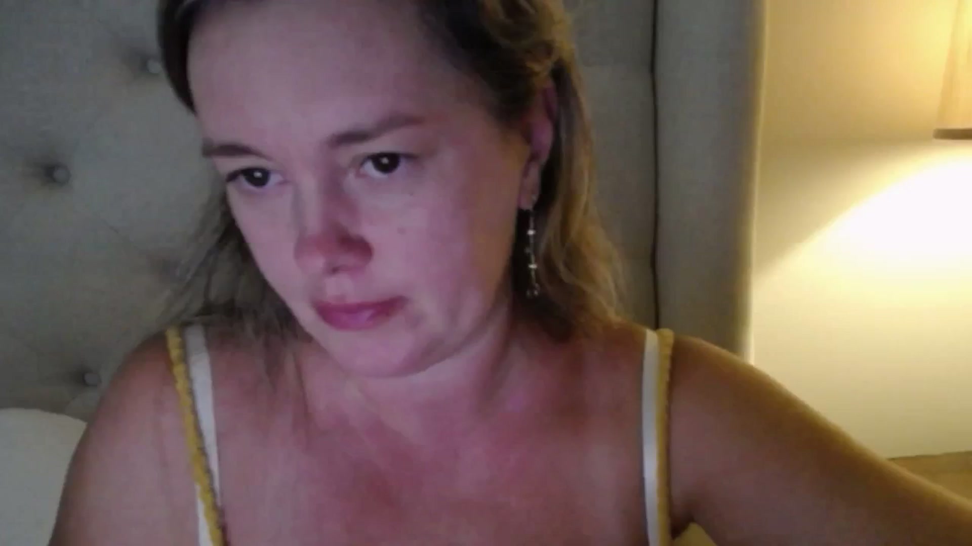 Gallery image thumbnail from J0llye's myfreecams stream on, 09/01/2025, 20:33 image 12 of 20