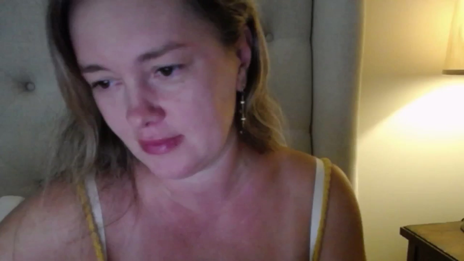 Gallery image thumbnail from J0llye's myfreecams stream on, 09/01/2025, 20:33 image 3 of 20