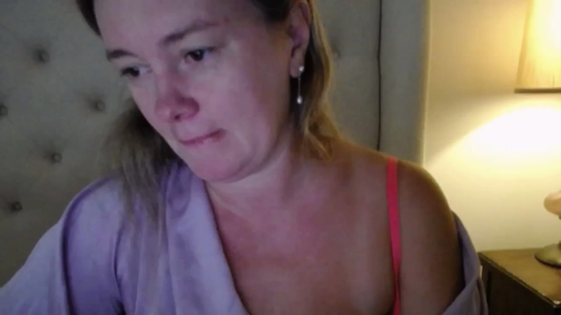 Gallery image thumbnail from J0llye's myfreecams stream on, 09/02/2025, 16:05 image 4 of 20