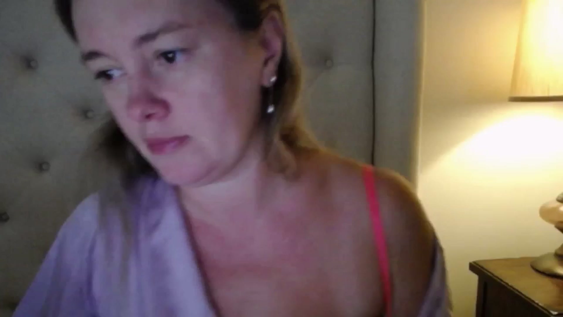 Gallery image thumbnail from J0llye's myfreecams stream on, 09/02/2025, 16:05 image 10 of 20