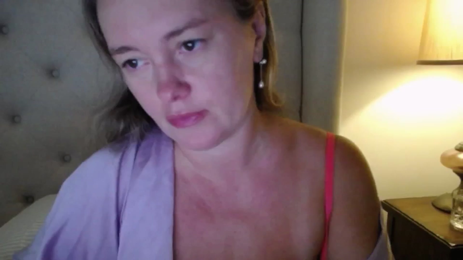 Gallery image thumbnail from J0llye's myfreecams stream on, 09/02/2025, 16:31 image 8 of 20