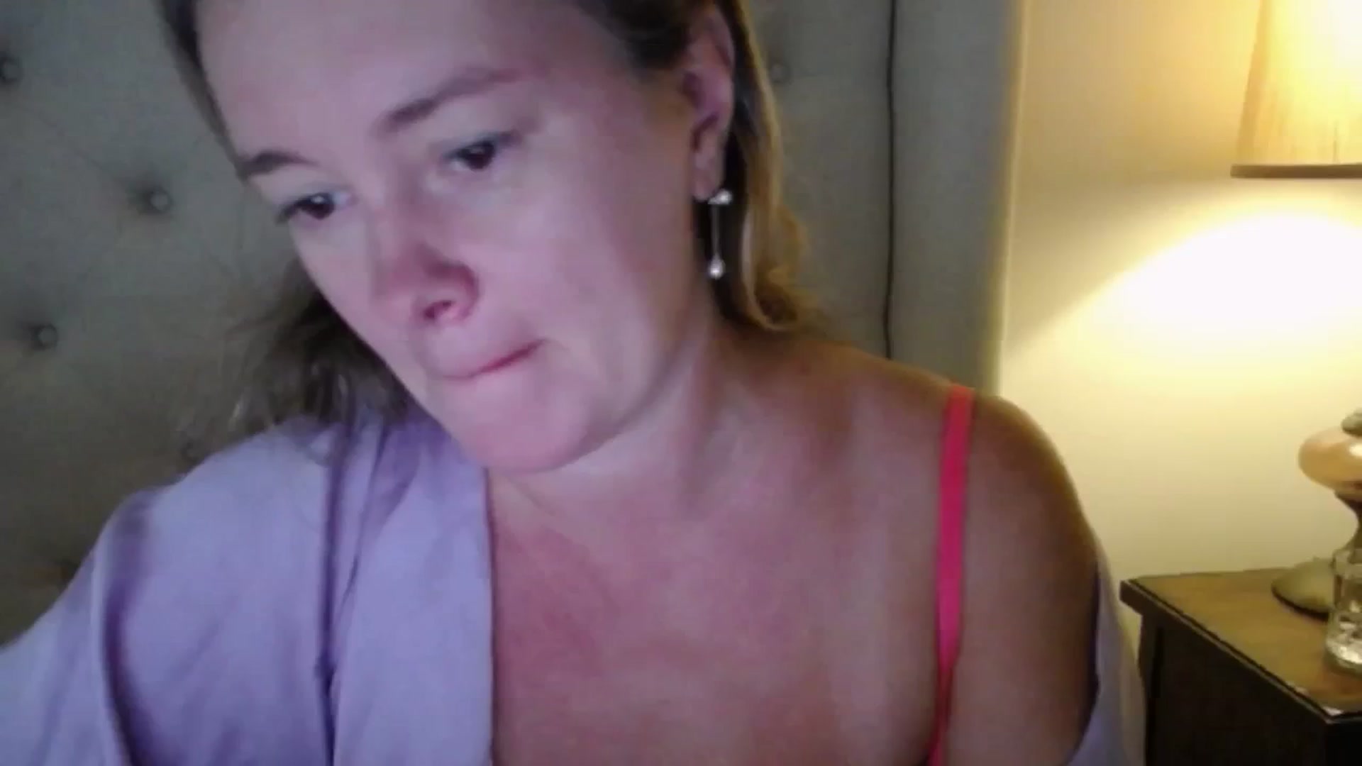 Gallery image thumbnail from J0llye's myfreecams stream on, 09/02/2025, 16:31 image 11 of 20