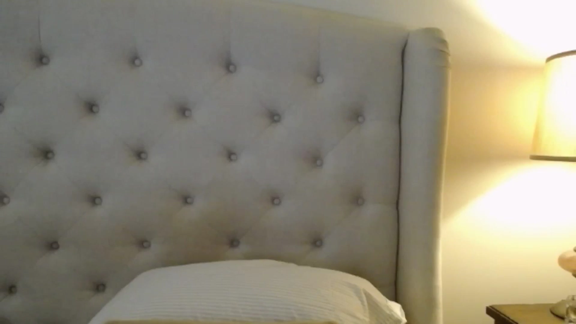 Gallery image thumbnail from J0llye's myfreecams stream on, 09/02/2025, 18:43 image 12 of 20