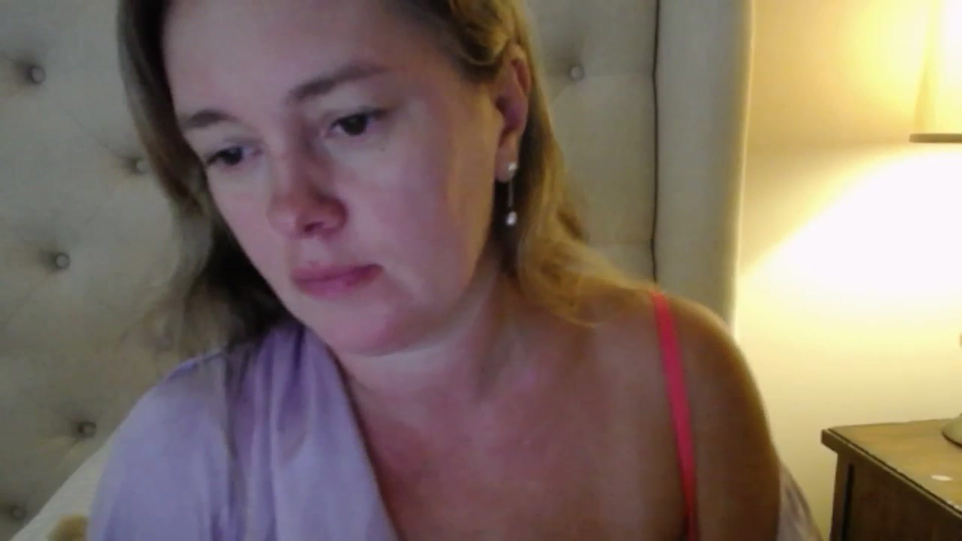 Gallery image thumbnail from J0llye's myfreecams stream on, 09/02/2025, 18:43 image 15 of 20