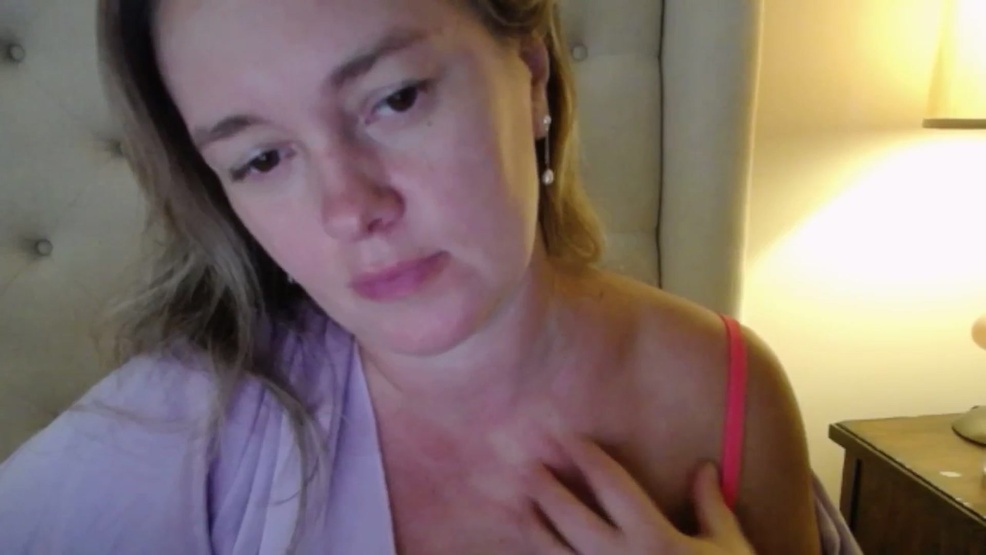 Gallery image thumbnail from J0llye's myfreecams stream on, 09/02/2025, 19:30 image 4 of 20