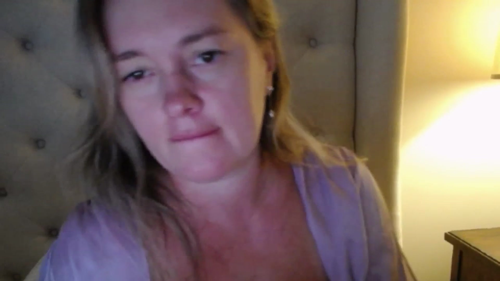 Gallery image thumbnail from J0llye's myfreecams stream on, 09/02/2025, 19:30 image 15 of 20