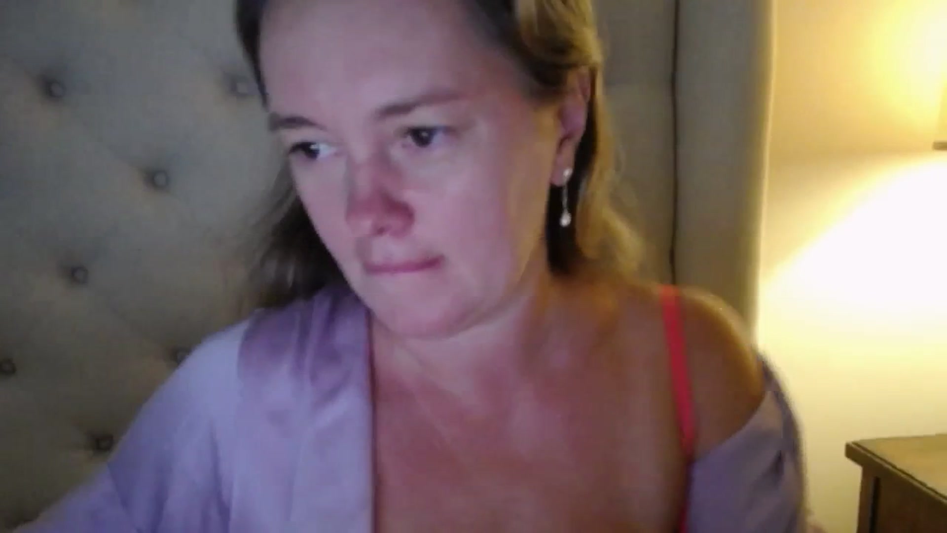 Gallery image thumbnail from J0llye's myfreecams stream on, 09/02/2025, 19:30 image 17 of 20