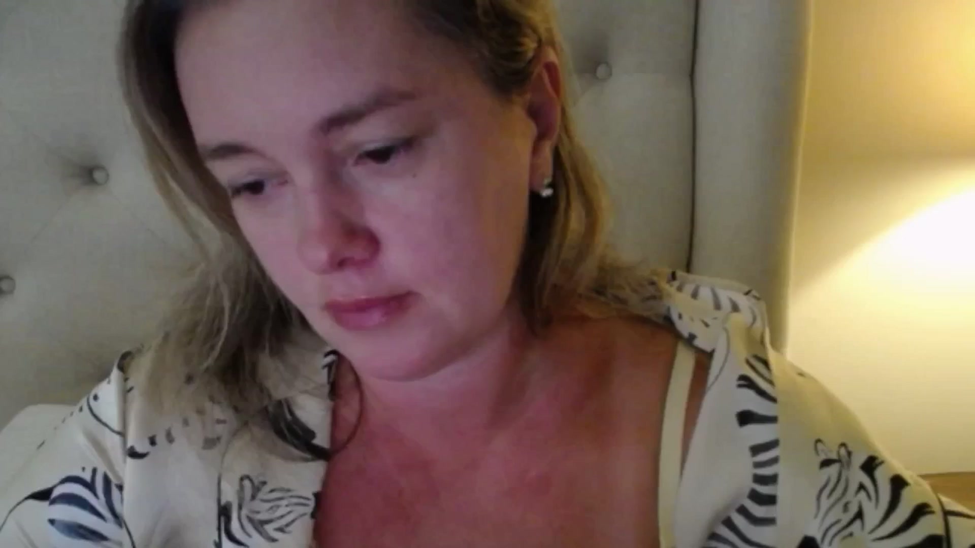 Gallery image thumbnail from J0llye's myfreecams stream on, 09/03/2025, 16:16 image 16 of 20