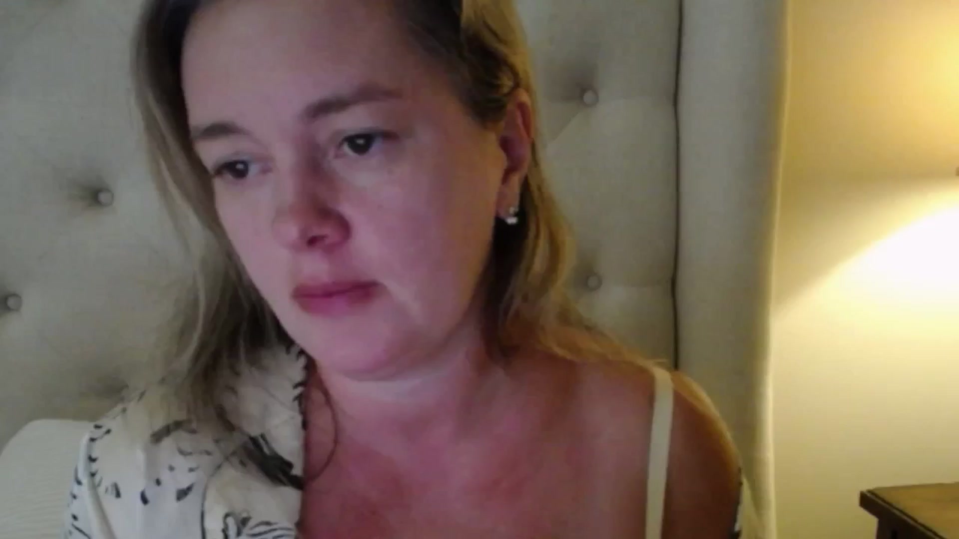 Gallery image thumbnail from J0llye's myfreecams stream on, 09/03/2025, 16:16 image 18 of 20