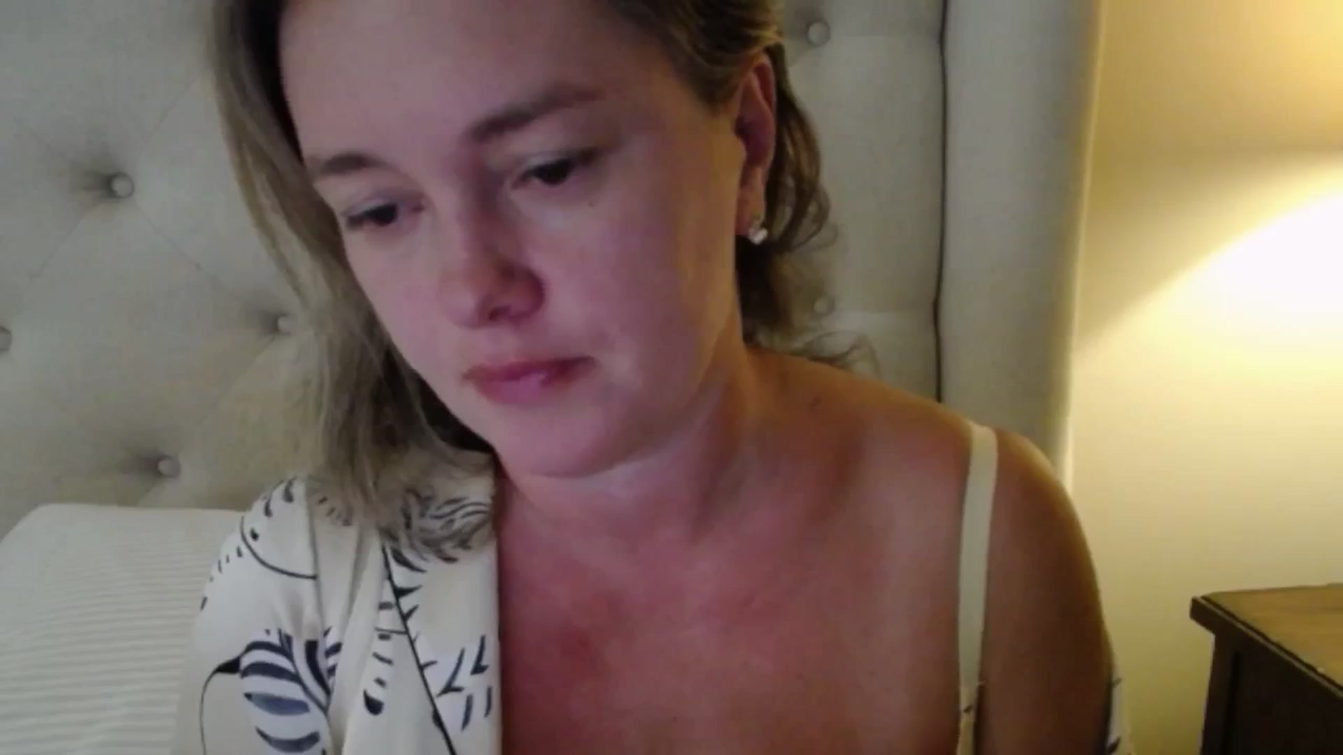 Gallery image thumbnail from J0llye's myfreecams stream on, 09/03/2025, 16:16 image 5 of 20
