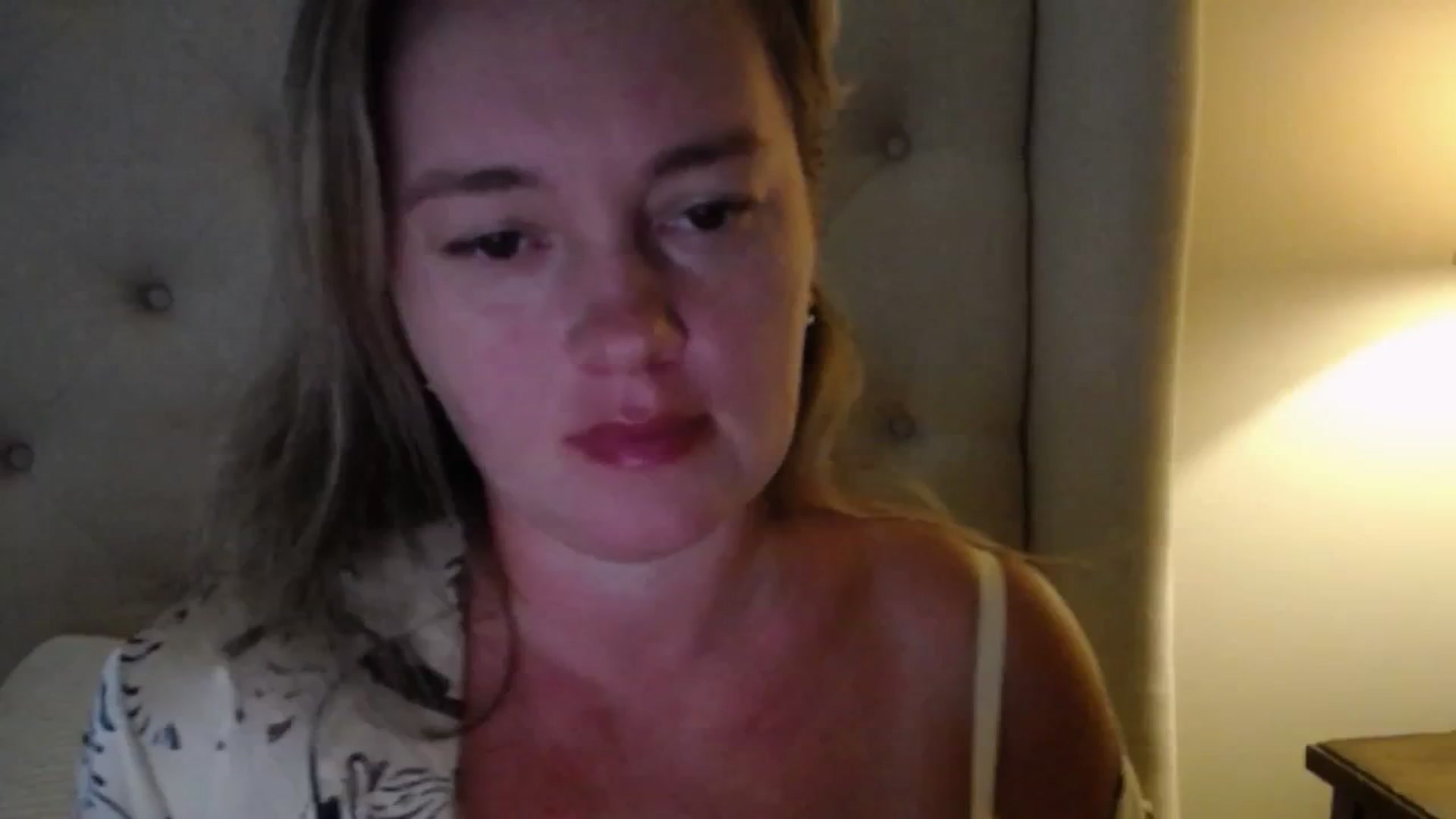 Gallery image thumbnail from J0llye's myfreecams stream on, 09/03/2025, 16:16 image 17 of 20