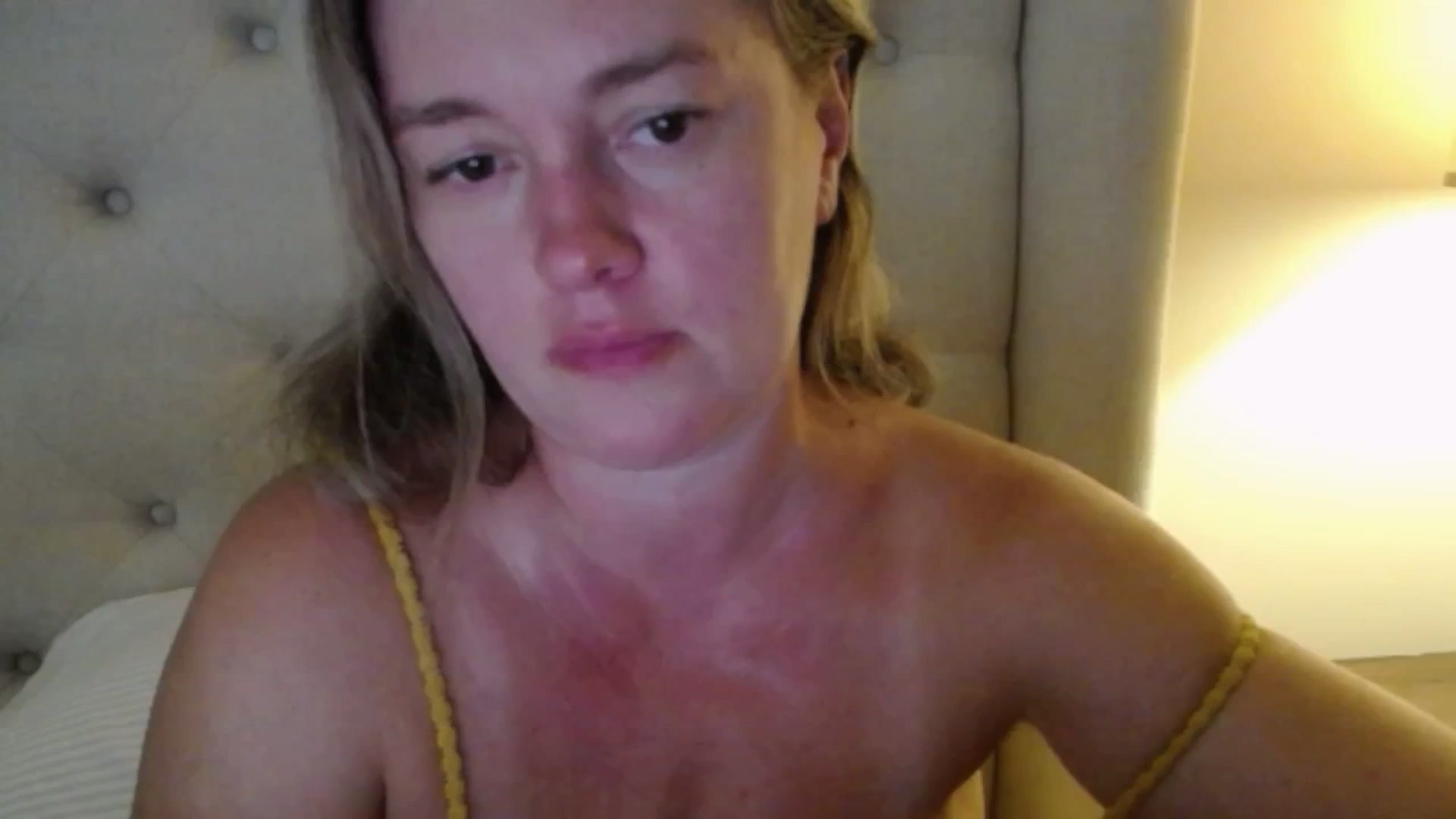Gallery image thumbnail from J0llye's myfreecams stream on, 09/04/2025, 18:56 image 13 of 20
