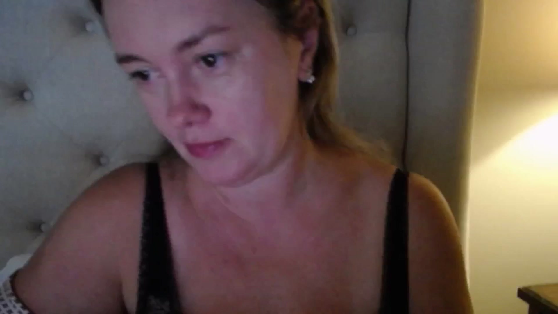 Gallery image thumbnail from J0llye's myfreecams stream on, 09/06/2025, 19:47 image 7 of 20