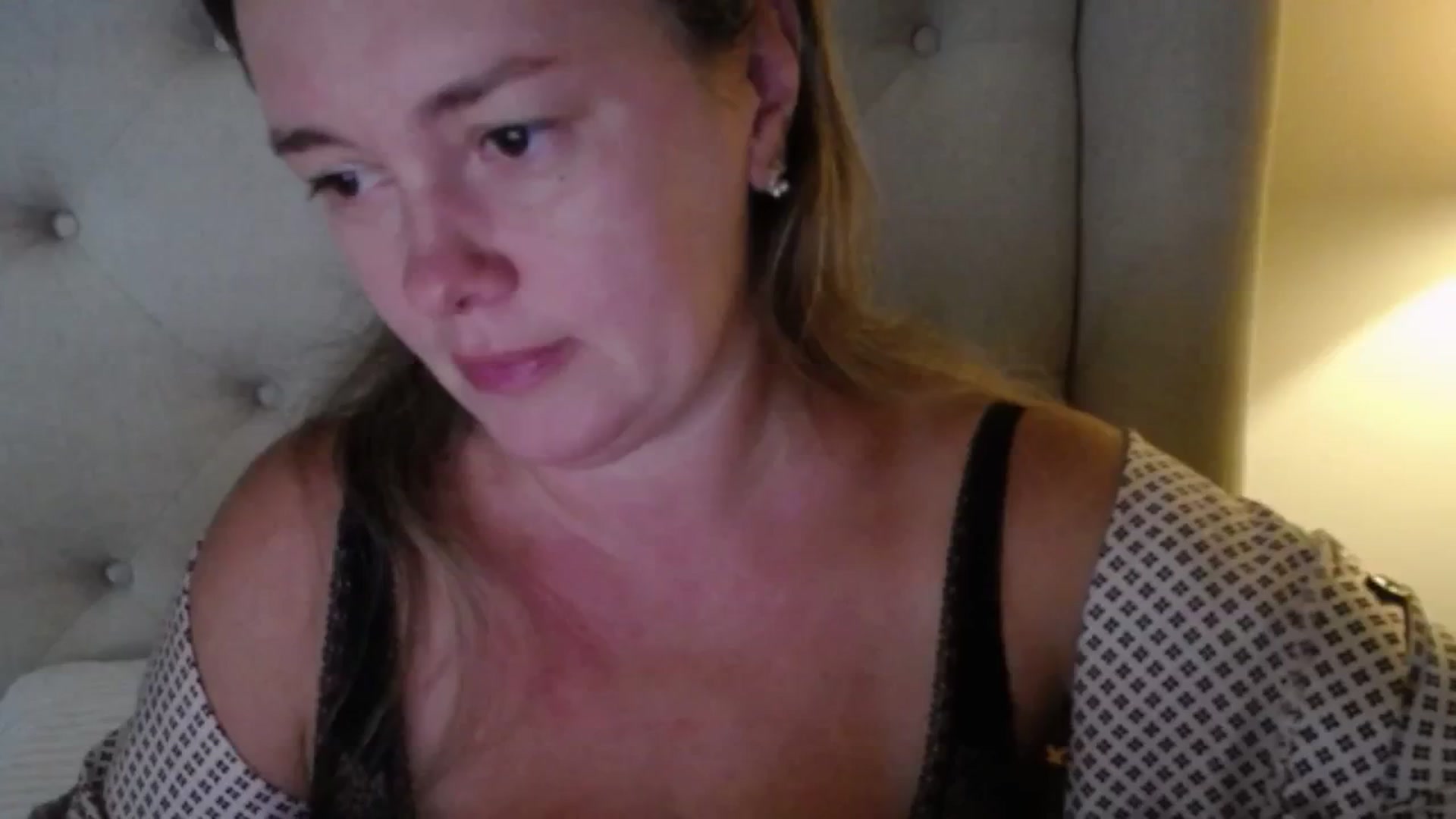 Gallery image thumbnail from J0llye's myfreecams stream on, 09/06/2025, 19:47 image 20 of 20