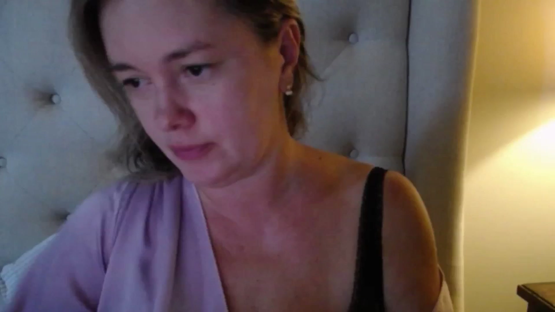 Gallery image thumbnail from J0llye's myfreecams stream on, 09/08/2025, 19:20 image 1 of 20